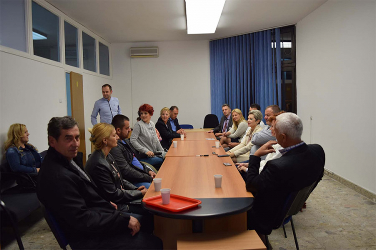 DNS-ovi kandidati novac za tribinu dali u humanitarne svrhe