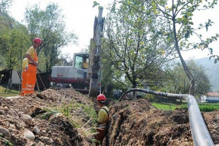Počela izgradnja vodovoda u Radosavskoj
