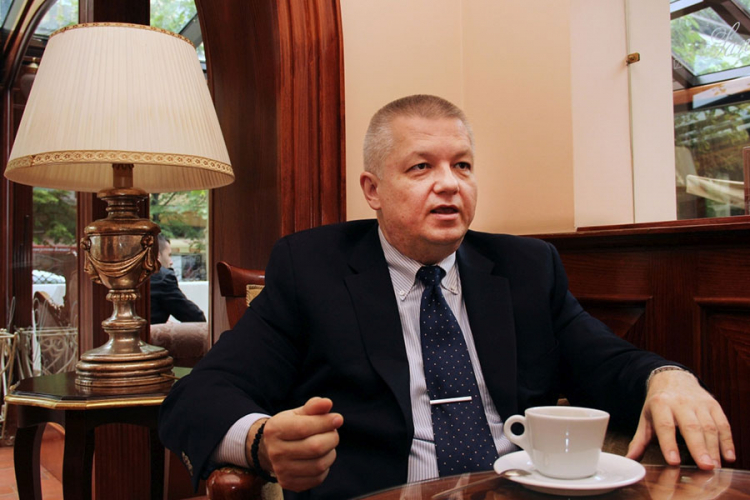 Kesić: Pretnja sankcijama RS pogrešna politika