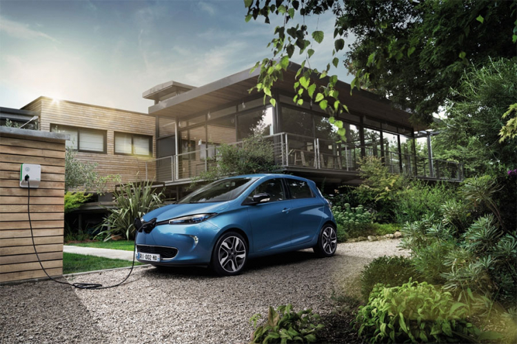 Renault u Parizu predstavio električni ZOE (FOTO)