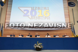 Lokalni Izbori u BiH: Do 15 časova glasalo 38,78% (FOTO)