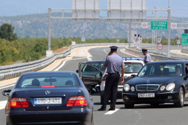 Blokiran saobraćaj za sva vozila na prelazu Bijača