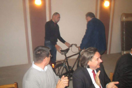 Dodiku vratili bicikl koji su mu ukrali u mladosti