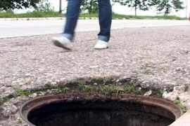 Šaht u centru Banjaluke prijeti pješacima
