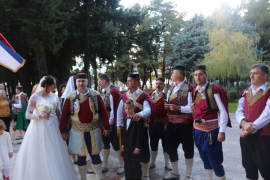 Trebinje: Svatovi u narodnoj nošnji
