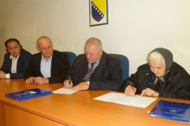 Obnova srpskih kuća u Sanskom Mostu i Bosanskom Petrovcu