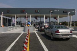 Pomama za poslom u naplatnim kućicama