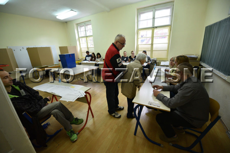 Prvi rezultati lokalnih izbora iza 21 čas