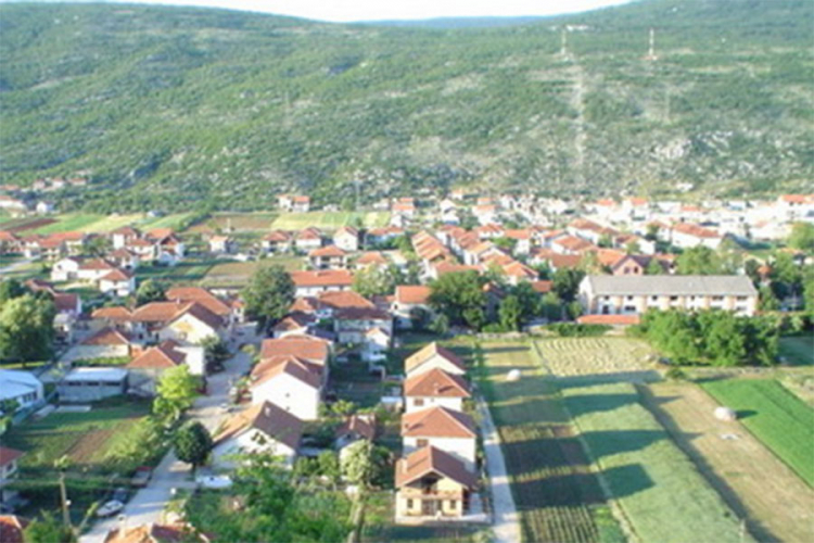 Ljubinje: Zatvorena biračka mjesta, izlaznost 71 odsto