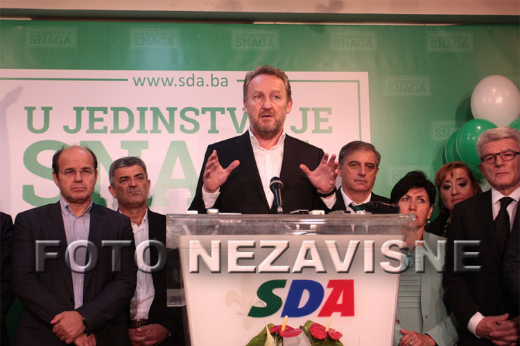 Izetbegović: Još nije gotovo u Srebrenici, Abdić je istrošeni starac