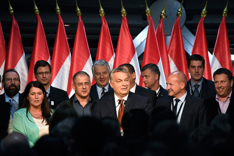 "Neuspjeh referenduma neprijatan za Orbana, ali nije poraz"