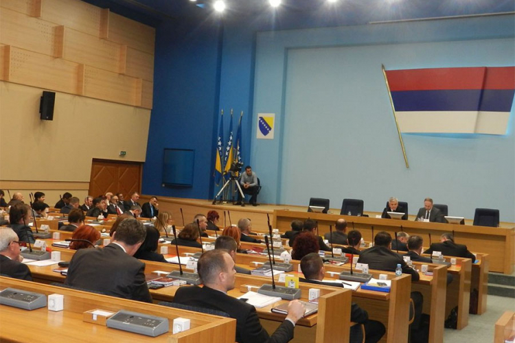 Načelnička fotelja atraktivnija od poslaničke
