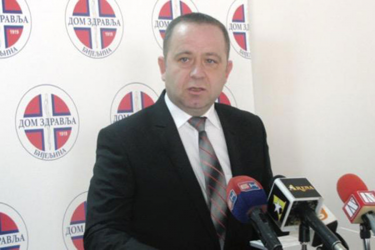 Maksimović optužuje Mićića za izbornu krađu i traži ponavljanje izbora