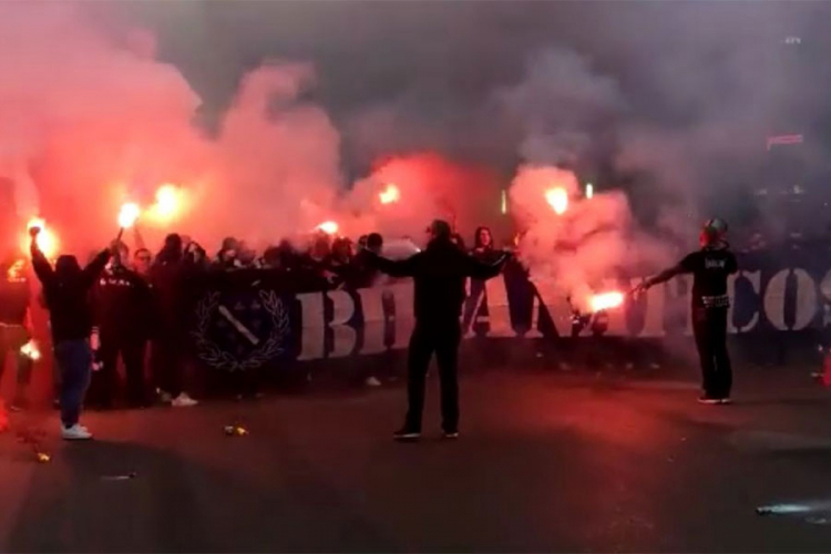 Navijači BiH "zapalili" Brisel (VIDEO)
