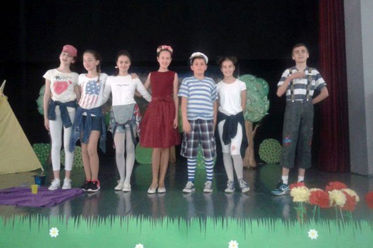 Počeo prvi festival amaterskog pozorišta