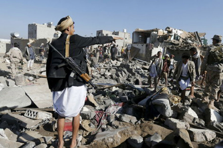 Saudijci bombardovali sahranu, poginulo 100, ranjeno 530 ljudi (VIDEO)