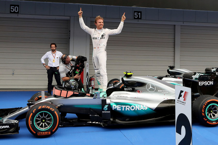 Rozberg slavio na "Suzuki", Mercedesu titula