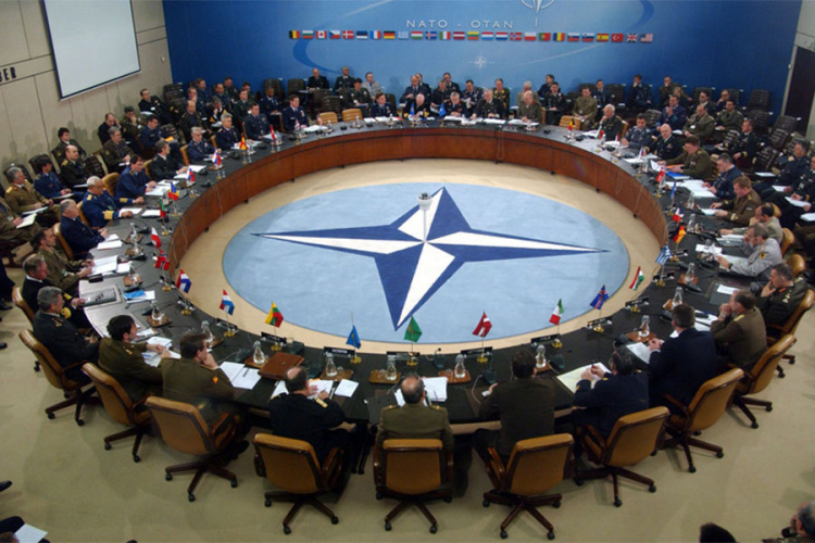 NATO: Zapad gubi medijski rat od Rusije, Kine i Islamske države