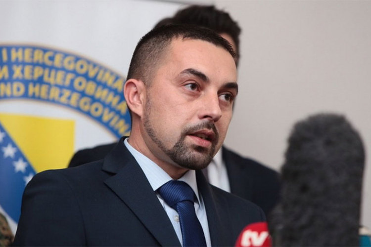 Jerinić: Vojnici neće biti kažnjeni zbog referenduma