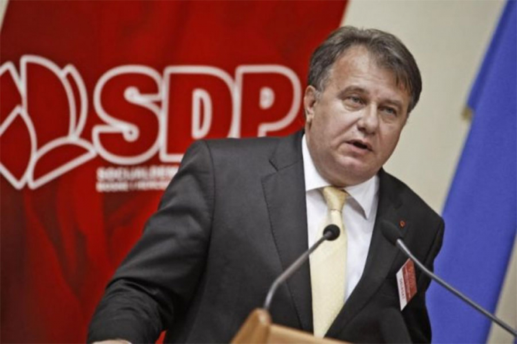 SDP: Neprihvatljivo da Srebrenica ima načelnika koji negira genocid