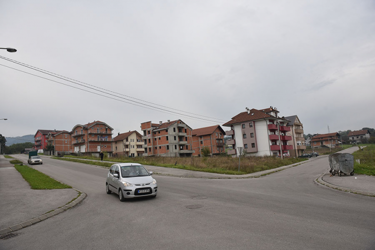 Mnogo djece, nijedna škola