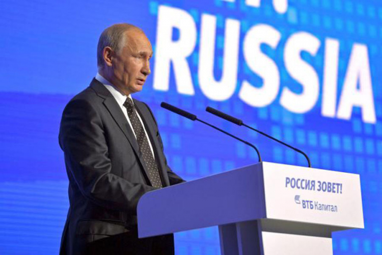 Putin: Nemaju benzina da obiđu naše granice, a kamoli da nas izoluju