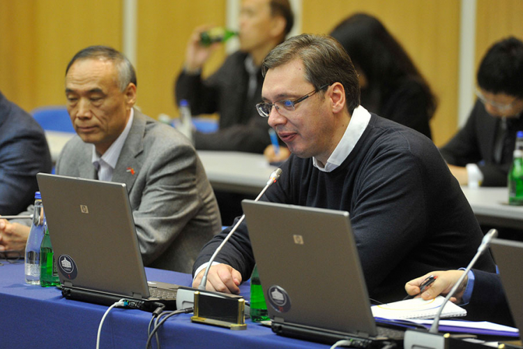 Vučić poručio kriminalcima: Vratite se u svoju zemlju