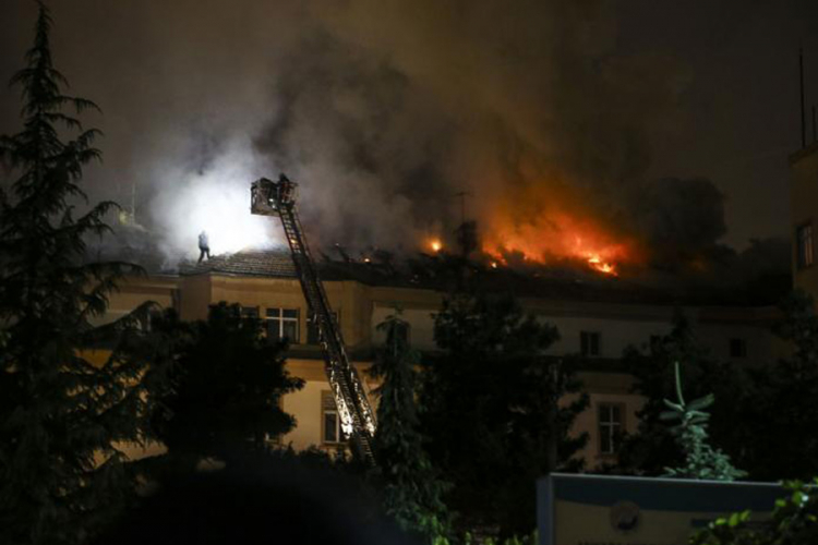 Požar u bolnici, poginulo 19 ljudi