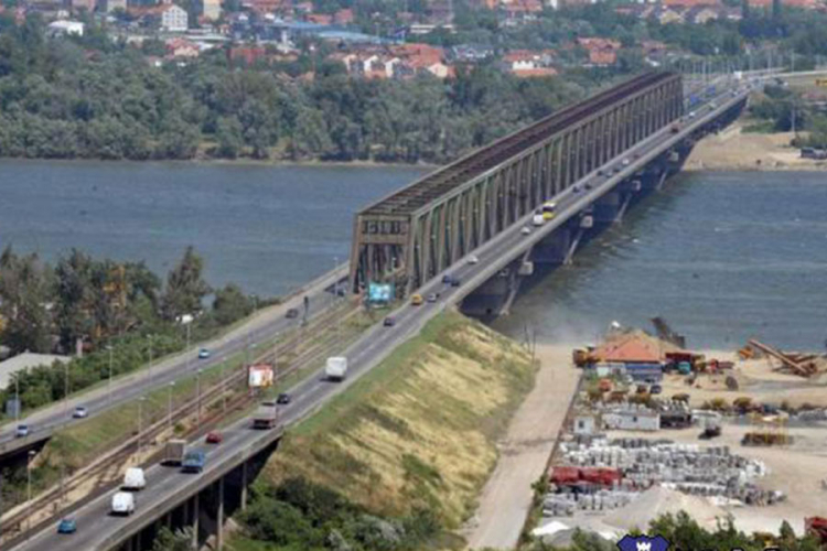 Drama u Beogradu: Djevojčica skočila sa Pančevačkog mosta