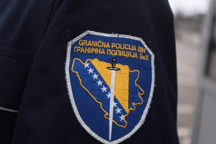 Švercer cigareta povrijedio graničnog policajca
