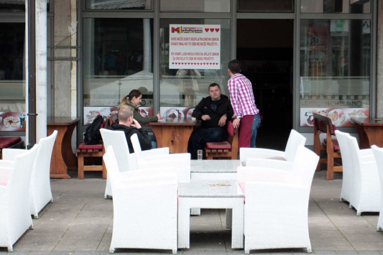 Picerija u Ilijašu siromašnima besplatno dijeli hranu