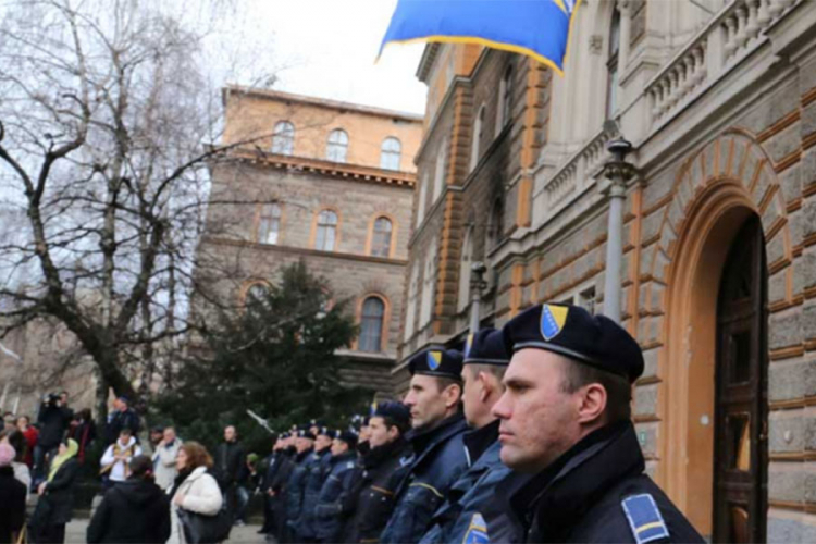 Previše zvaničnika u BiH ima obezbjeđenje 24 časa