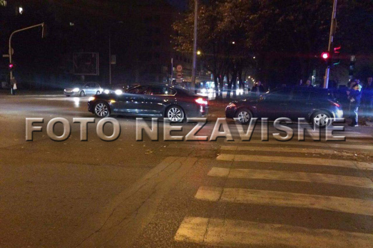 Sudar kod stare zgrade Vlade u Banjaluci (FOTO)
