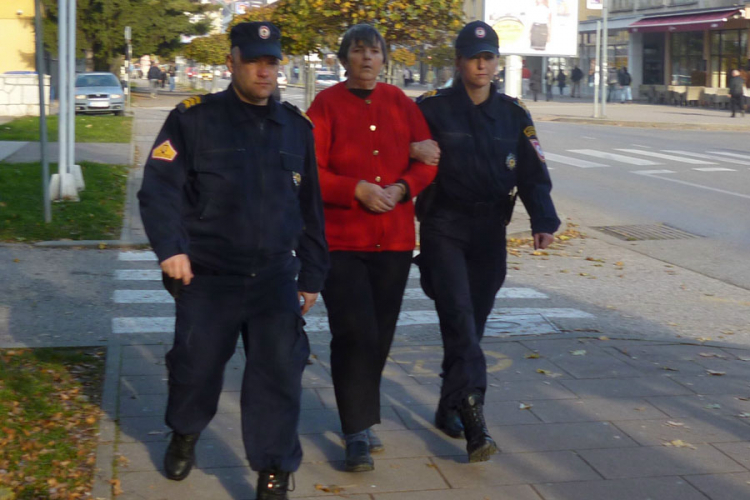 Babi monstrumu olakšavajuća okolnost strah od muža