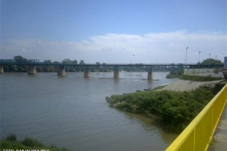 Sava izbacila tijelo nepoznate ženske osobe