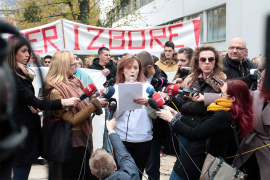 Protest Inicijative za Stolac pred zgradom CIK-a: Traže nove izbore do ...