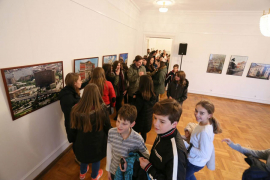 U Banskom dvoru otvorena izložba fotografija "Moskva Banjaluci" (FOTO)