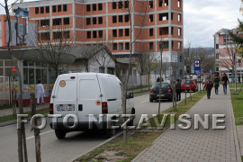 Parkiraju na ulici i odu da ovjere knjižice