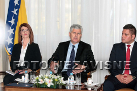 Čović tvrdi da Evropska komisija neće kazniti nijednog političara u ...