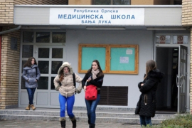 Učenici banjalučke Medicinske škole se smrzavaju (VIDEO)
