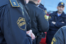 Uhapšeni zbog  napada na policajce u sudnici