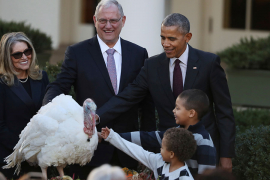 Obama posljednji put pomilovao ćurke na Dan zahvalnosti