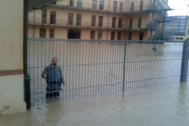 Poplave u Italiji, zatvoreni putevi i škole (FOTO)