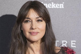 Monika Beluči očarala u providnoj crnoj haljini (FOTO)