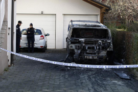 Bivši gradonačelnik pronađen mrtav pored zapaljenog Hamera (FOTO)