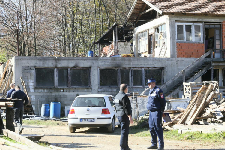 Banjaluka: Ugašen požar na objektu drvne galanterije (FOTO)
