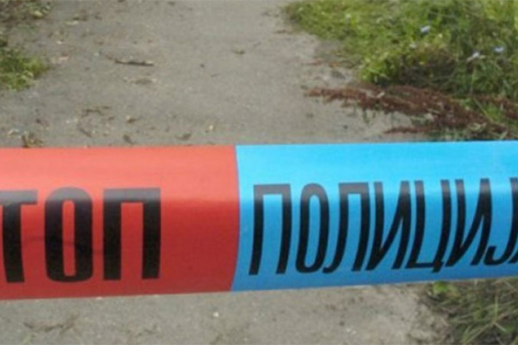Požarevac: Usmrtio sina vozeći auto unazad
