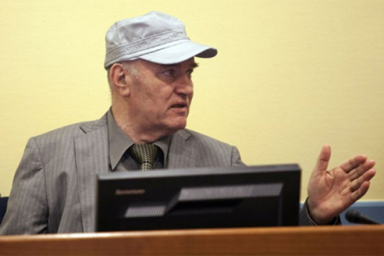 Mladićeva odbrana traži da se odbaci završni podnesak tužilaštva