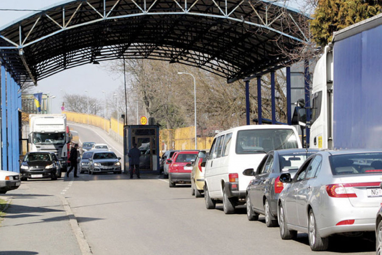 Na GP Gradiška i Velika Kladuša na izlazu iz BiH čeka se do dva sata