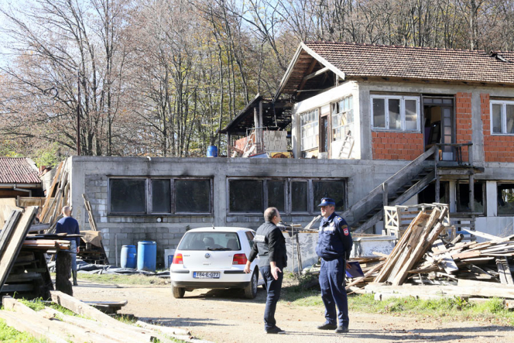 Šporet zapalio fabriku stolarije